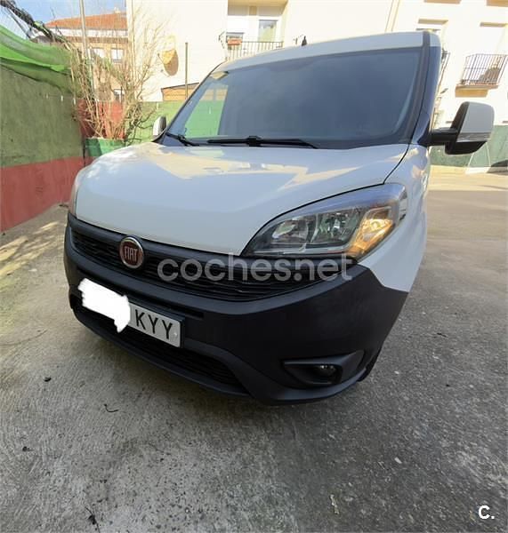 Usado Fiat Doblò Easy 120 HP (88 kW) 2019 Branco Monovolume