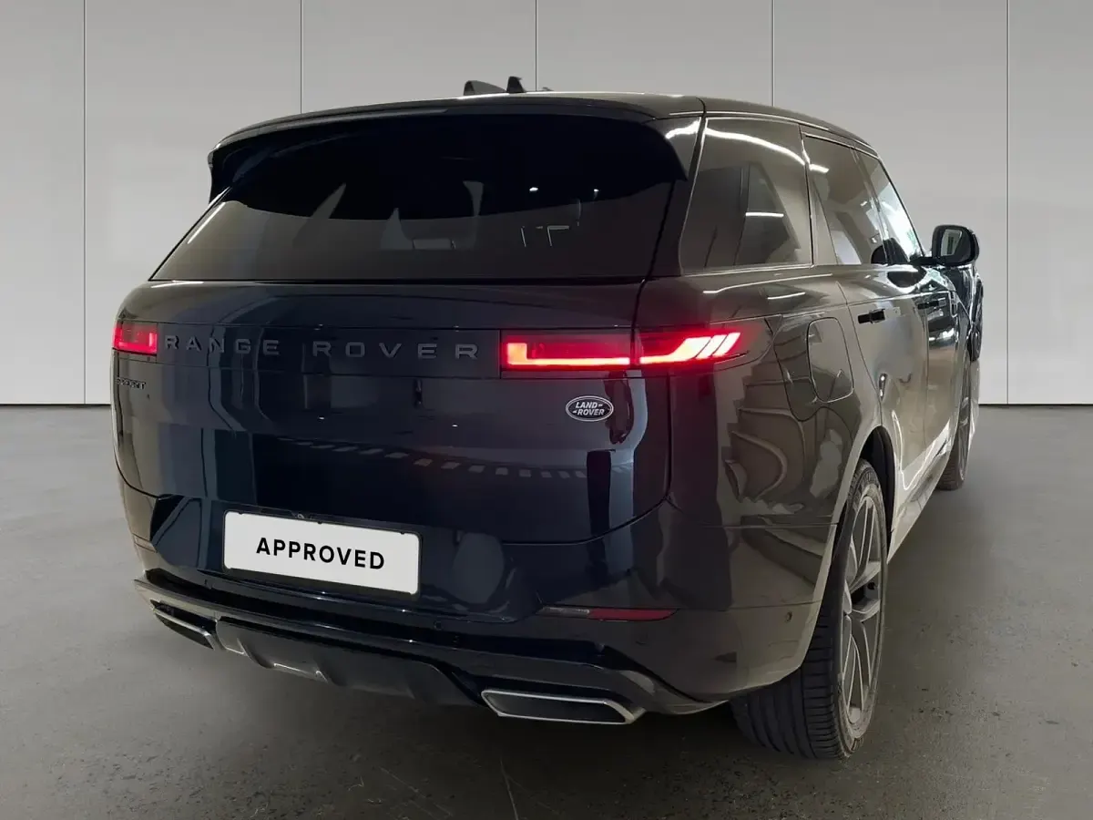 Usado Land Rover Range Rover Sport SE Dynamic 441 CV (324 kW) 2023 Santorini black SUV