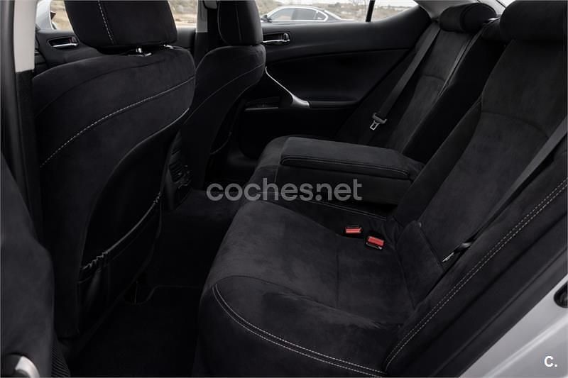 Usado Lexus IS250 Sport Line 208 CV (152 kW) 2010 Gris / plata Berlina
