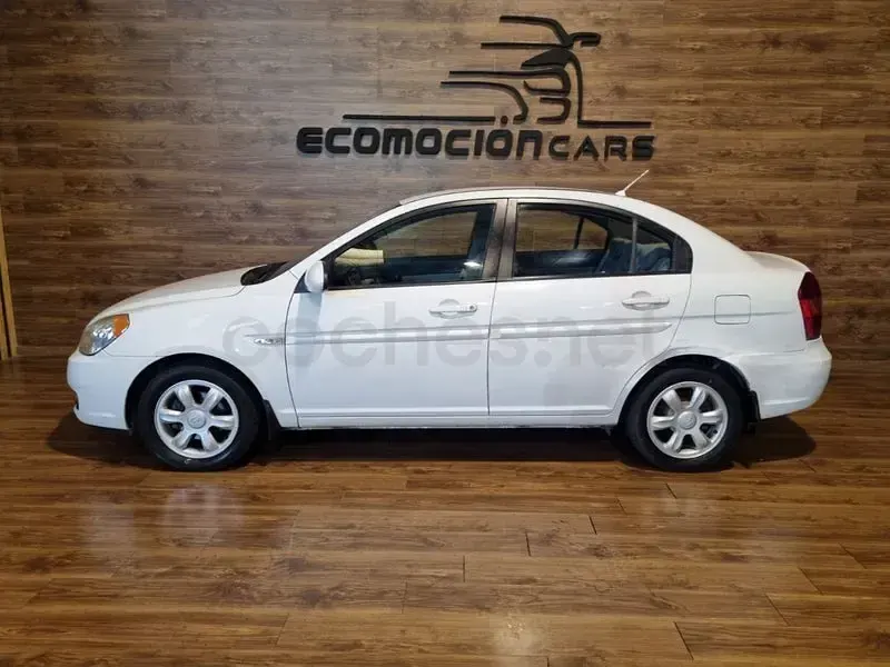 Usado Hyundai Accent GLS 110 CV (80 kW) 2008 Blanco Berlina