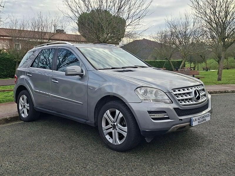 Usado Mercedes ML300 Edition 204 CV (150 kW) 2010 Gris / plata SUV