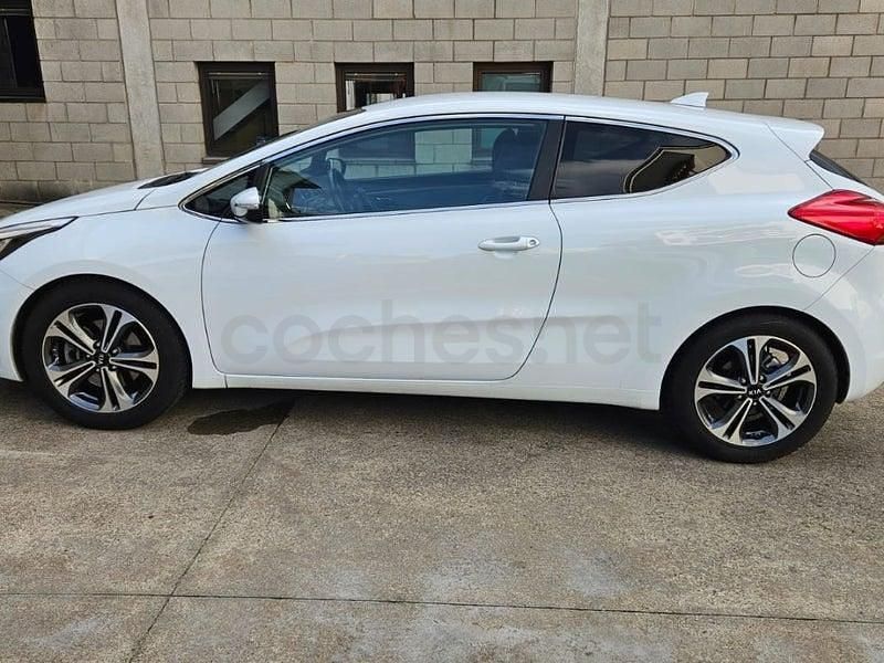Usado Kia ProCeed 120 CV (88 kW) 2017 Blanco Utilitario
