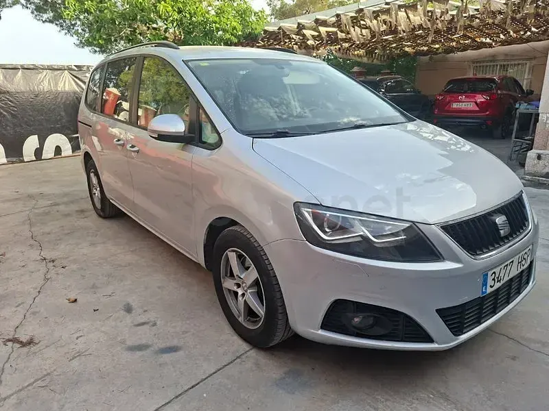 Usado Seat Alhambra 4Drive 140 CV (102 kW) 2013 Negro Monovolumen
