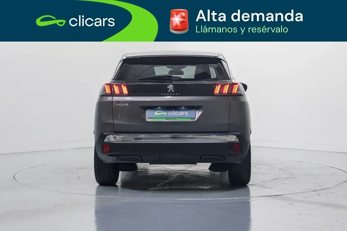 Usado Peugeot 3008 Allure 130 CV (95 kW) 2024 Gris SUV