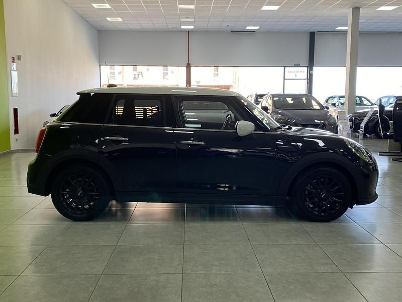 Usado Mini Cooper 136 CV (100 kW) 2022 Negro Utilitario