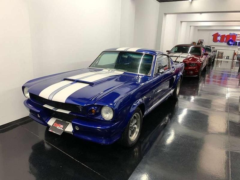 Usado Ford Mustang Fastback 224 CV (164 kW) 1966 Azul Coupe