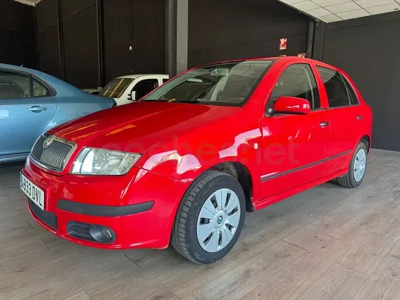 Usado Skoda Fabia 86 CV (63 kW) 2007 Rojo Berlina