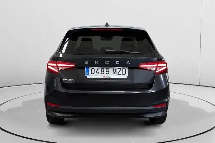Usado Skoda Fabia Selection 95 CV (69 kW) 2025 Utilitario