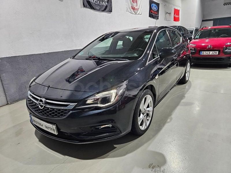 Usado Opel Astra Business 110 CV (80 kW) 2017 Negro Berlina