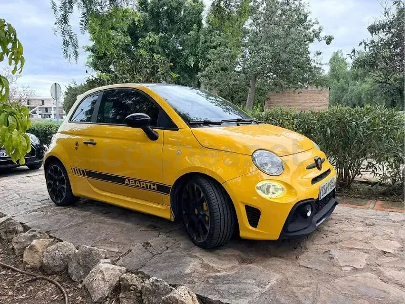 Usado Abarth 595 Competizione 180 CV (132 kW) 2018 Amarillo Berlina