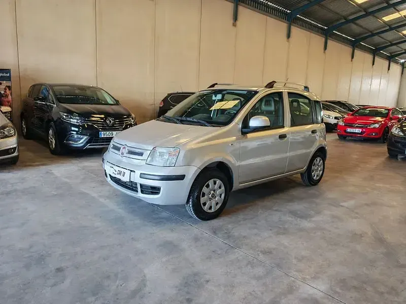 Usado Fiat Panda Dynamic 75 CV (55 kW) 2012 Gris / plata Utilitario