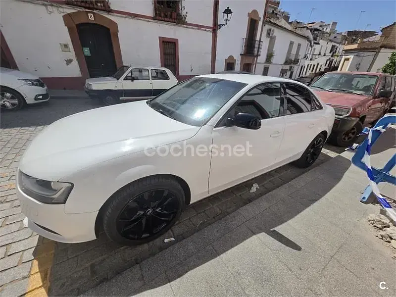 Usado Audi A4 143 CV (105 kW) 2013 Blanco Berlina