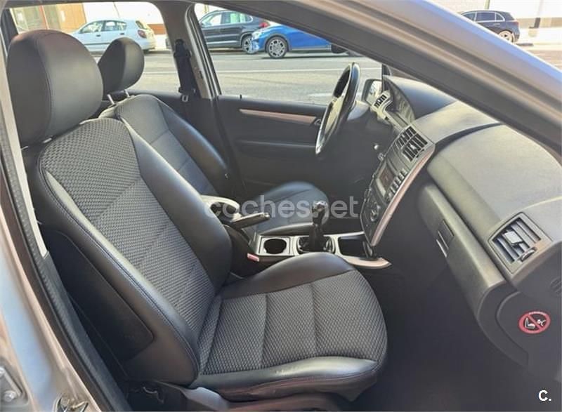Usado Mercedes A180 Avantgarde 109 CV (80 kW) 2009 Gris / plata Monovolumen