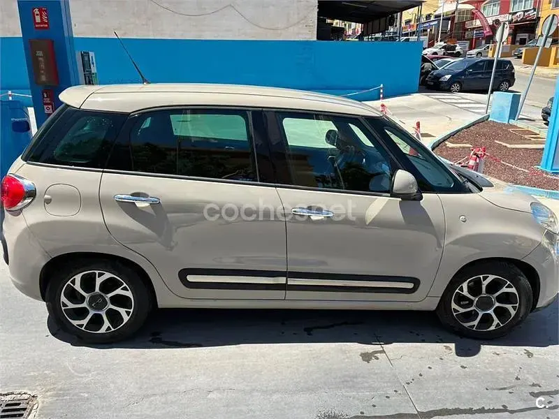 Usado Fiat 500L Trekking 95 CV (69 kW) 2016 Beige Monovolumen