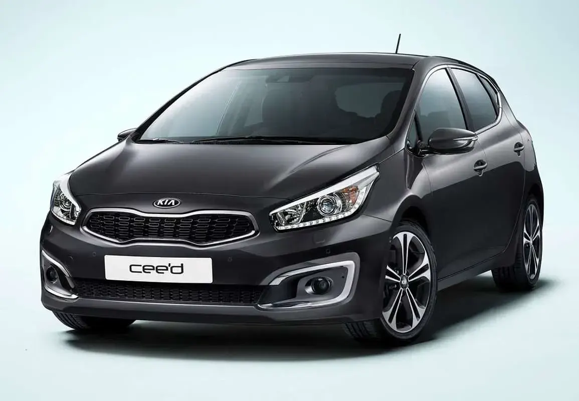 Usado Kia Ceed Plus 101 CV (74 kW) 2018 Blanco Utilitario