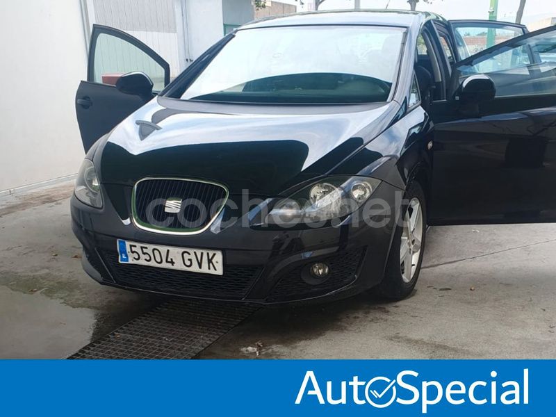Negro Usado 2010 Seat Leon Reference Berlina | 5990 € (Precio justo) - Imagen 1/3