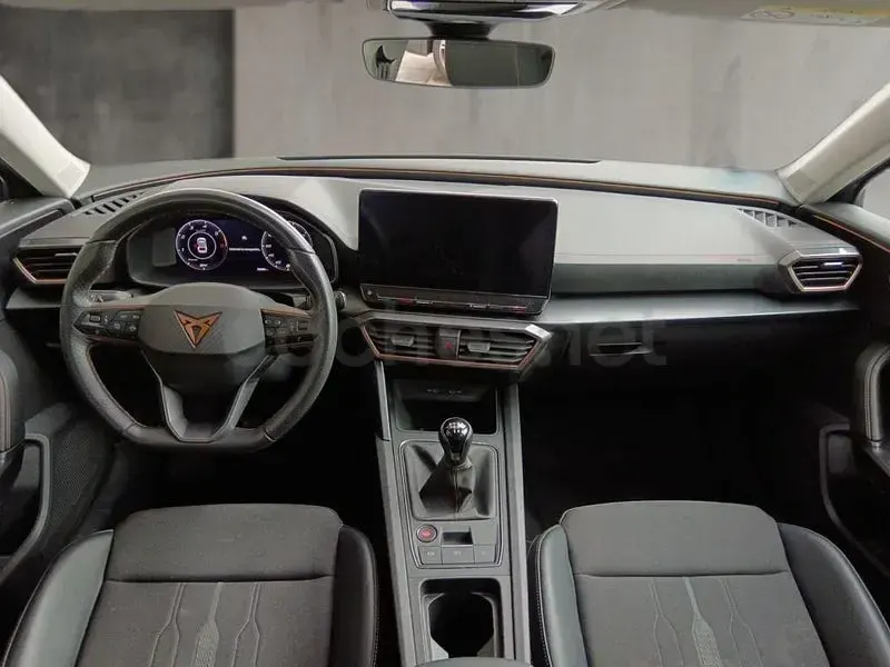 Usado Cupra Formentor 150 CV (110 kW) 2023 Gris / plata SUV