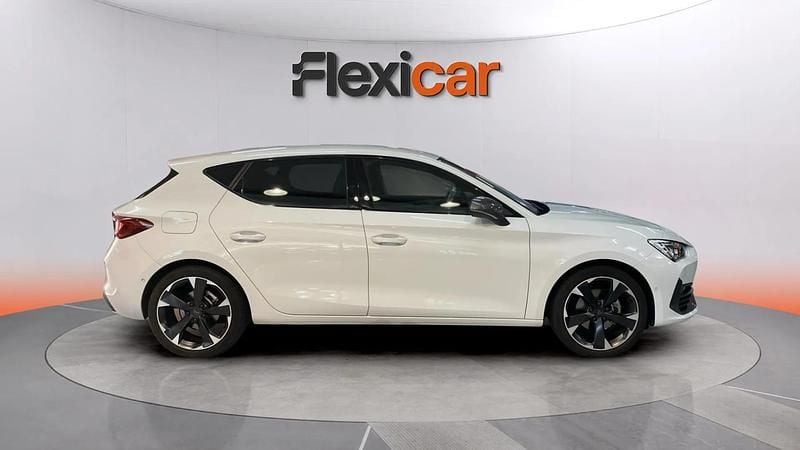 Usado Cupra Leon 150 HP (110 kW) 2023 Branco Sedan