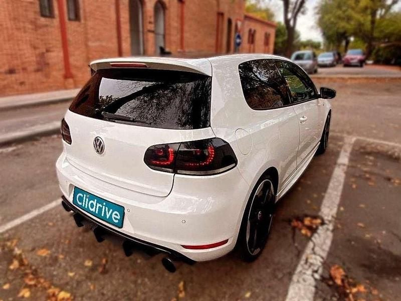 Usado VW Golf VII GTI 235 CV (172 kW) 2012 Blanco Utilitario
