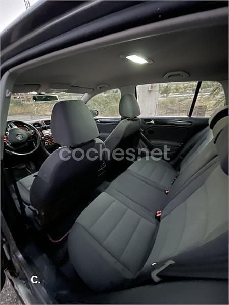 Gris / plata Usado 2012 VW Golf Advance Berlina | 8000 € (Precio justo) - Imagen 1/3