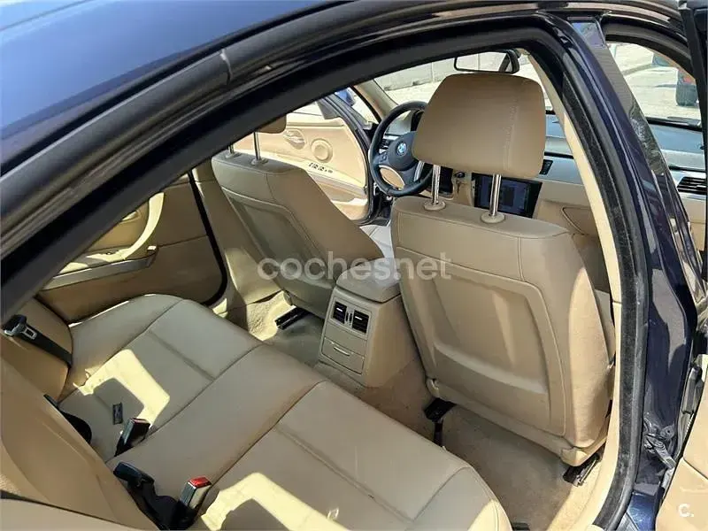 Usado BMW 318 129 CV (94 kW) 2008 Azul Berlina