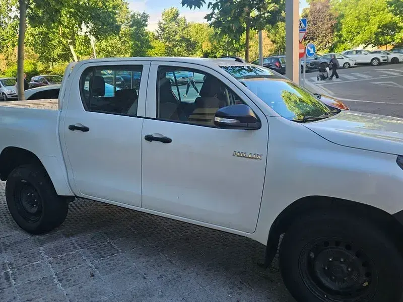 Usado Toyota HiLux 150 CV (110 kW) 2019 Blanco Pickup/Camioneta