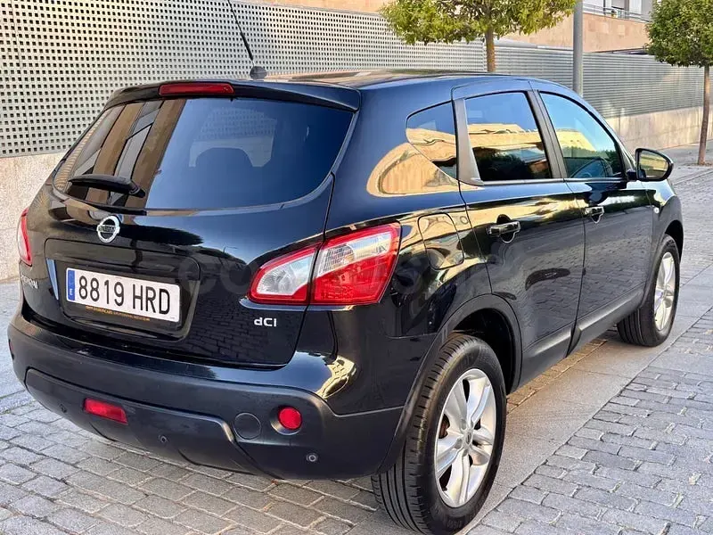 Usado Nissan Qashqai Tekna 110 CV (80 kW) 2013 Negro SUV