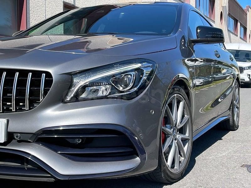 Usado Mercedes CLA45 AMG Shooting Brake 381 CV (280 kW) 2018 Gris / plata Familiar