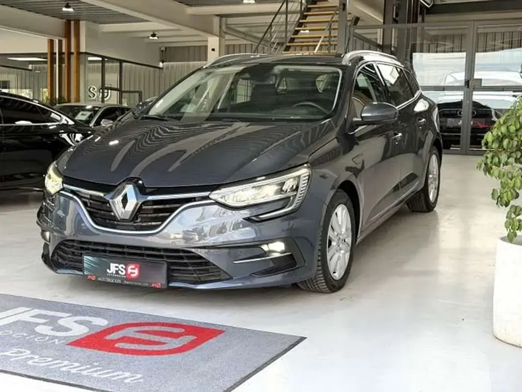 Usado Renault Mégane GrandTour 116 CV (85 kW) 2021 Gris Familiar