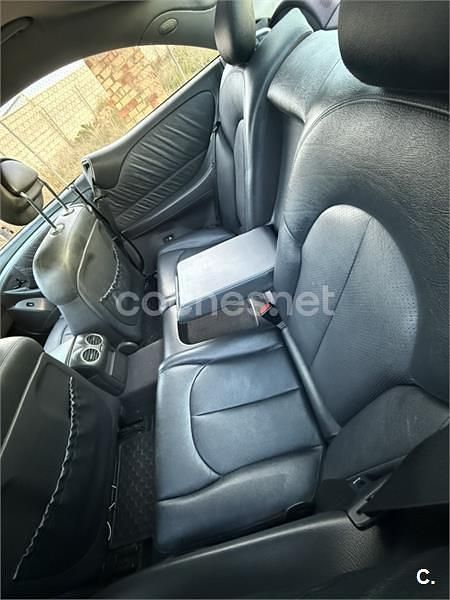Usado Mercedes CLK270 Avantgarde 170 CV (125 kW) 2005 Gris / plata Coupe
