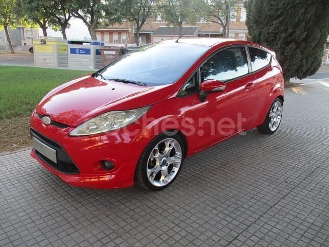 Usado Ford Fiesta Sport 90 CV (66 kW) 2009 Rojo Utilitario