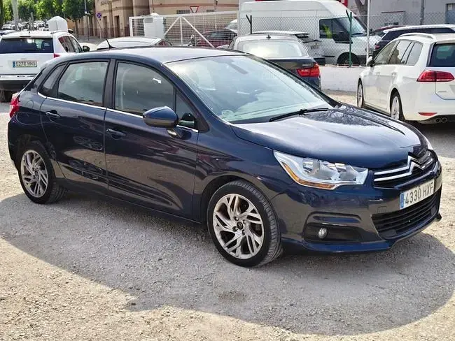Usado Citroën C4 114 CV (83 kW) 2014 Azul