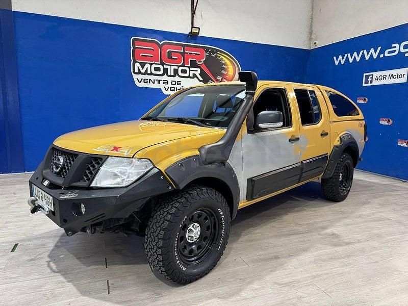 Usado Nissan Navara XE 190 CV (139 kW) 2011 Amarillo Recogida