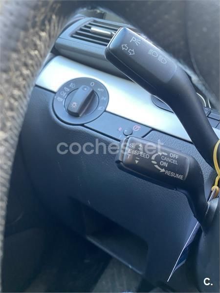 Gris / plata Usado 2004 Audi A4 Berlina | 4000 € (Precio justo) - Imagen 1/2