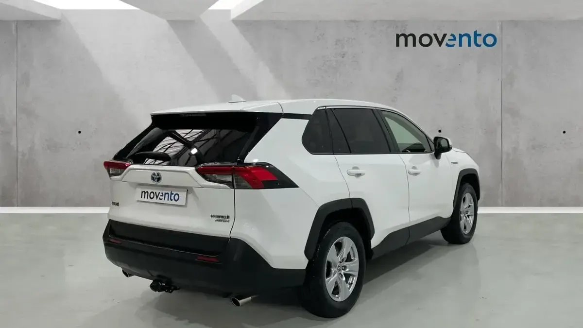 Usado Toyota RAV4 Business Edition 222 CV (163 kW) 2021 Blanco SUV