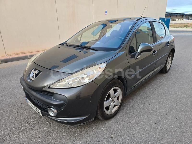 Gris / plata Usado 2008 Peugeot 207 Berlina | 4000 € (Precio justo) - Imagen 1/4