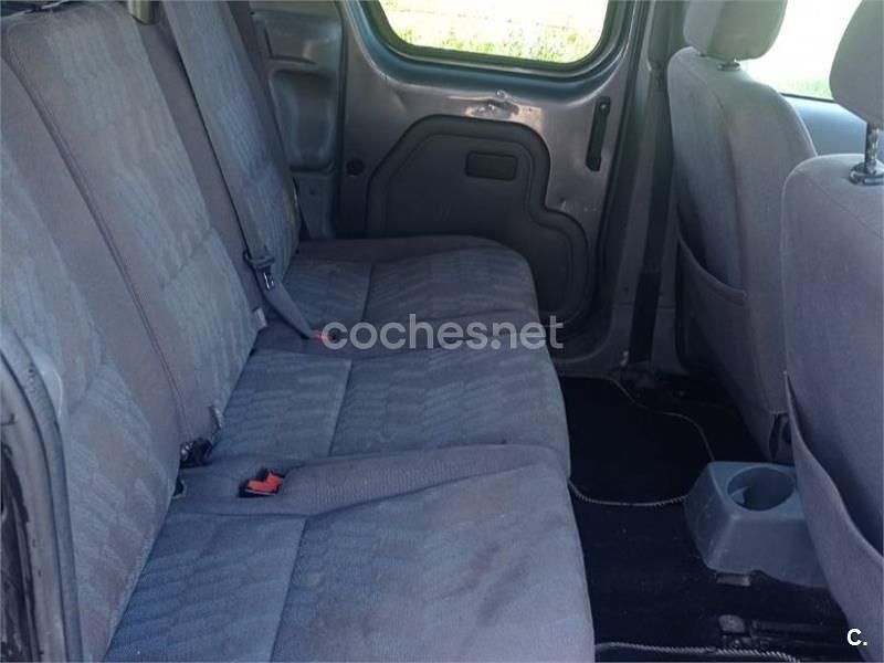 Usado Ford Transit Connect Ambiente 95 CV (69 kW) 2015 Gris / plata Monovolumen