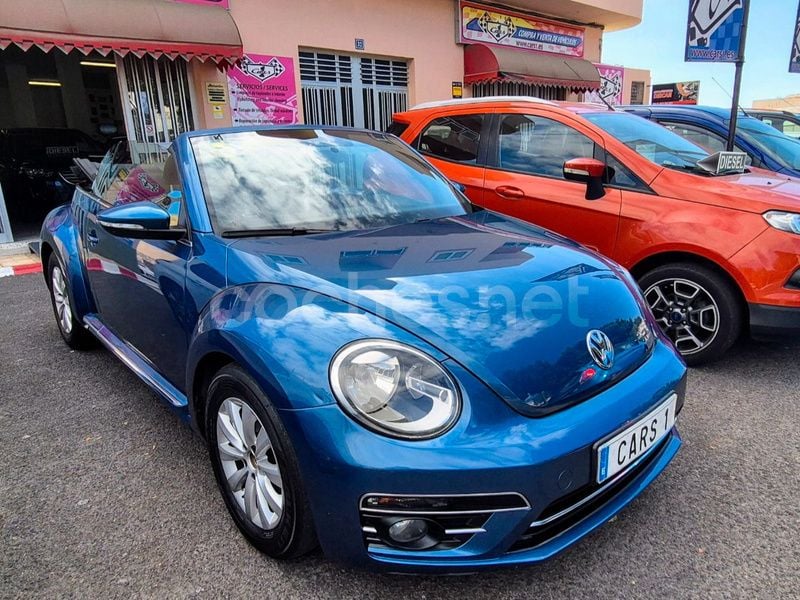Usado VW Beetle Design 105 CV (77 kW) 2018 Azul Descapotable