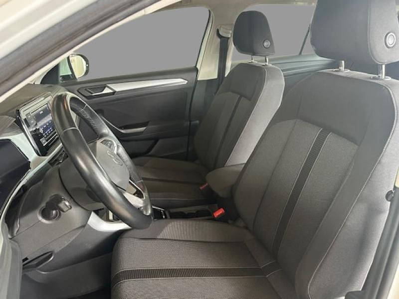 Usado VW T-Roc 110 CV (80 kW) 2023 Blanco puro SUV
