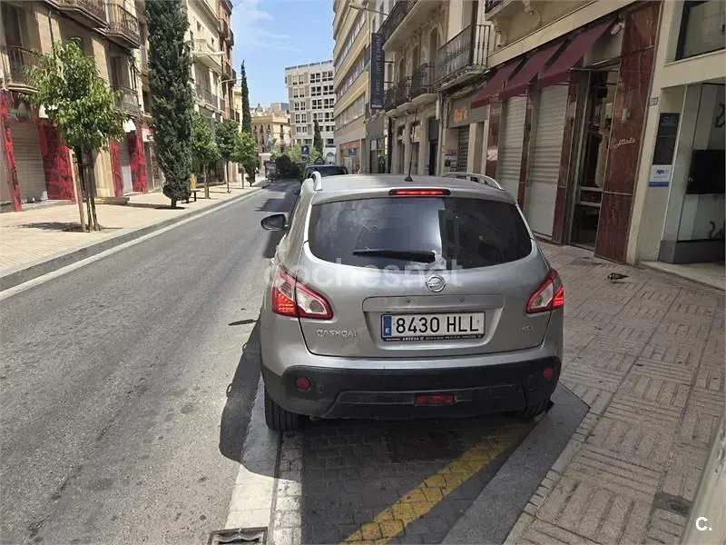 Usado Nissan Qashqai Tekna 150 CV (110 kW) 2012 Gris / plata SUV