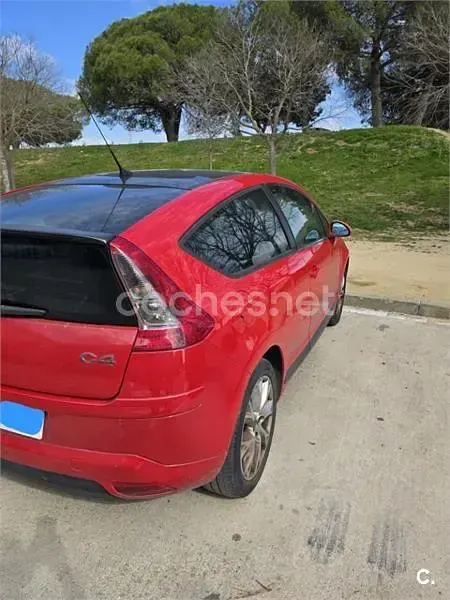 Używany Citroën C4 90 KM (66 kW) 2009 Czerwony Sedan/Limuzyna