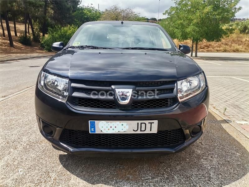 Negro Usado 2015 Dacia Sandero Lauréate Utilitario | 3800 € (Super precio) - Imagen 1/4