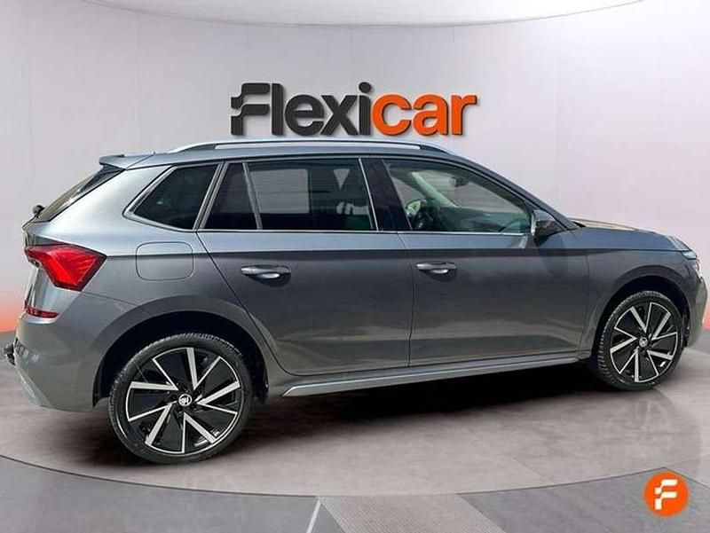 Usado Skoda Kamiq Sport 110 HP (80 kW) 2022 Cinzento SUV