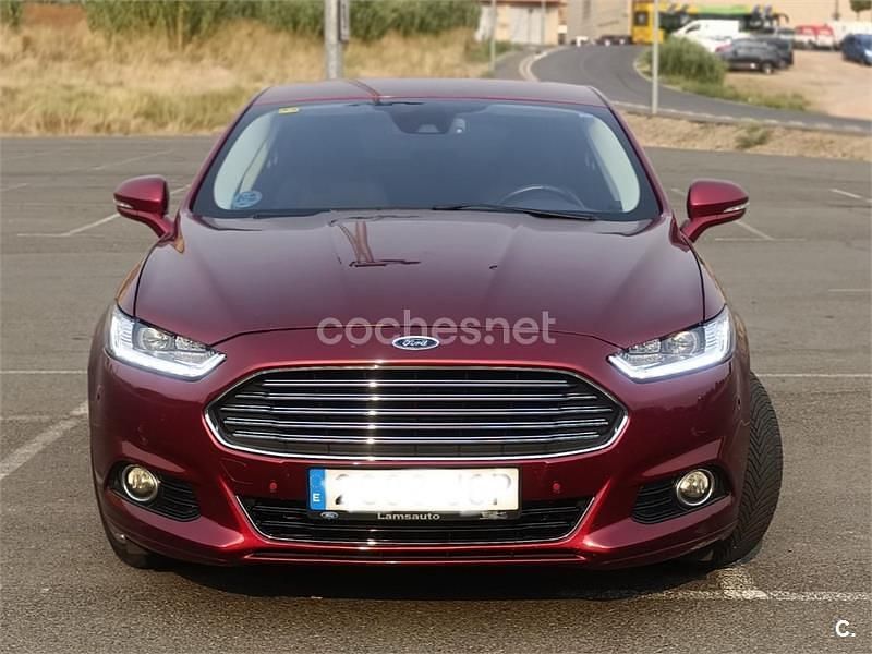 Usado Ford Mondeo Titanium 150 CV (110 kW) 2015 Granate Berlina