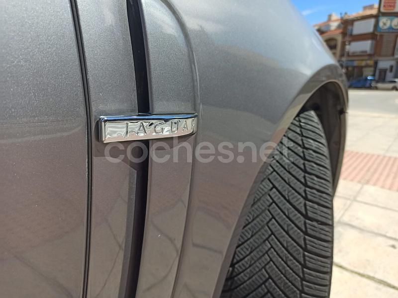 Usado Jaguar XF Luxury 240 CV (176 kW) 2010 Beige Berlina