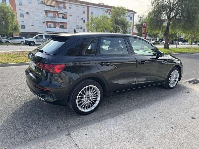 Usado Audi A3 Sportback Advanced 116 CV (85 kW) 2021 Negro Utilitario