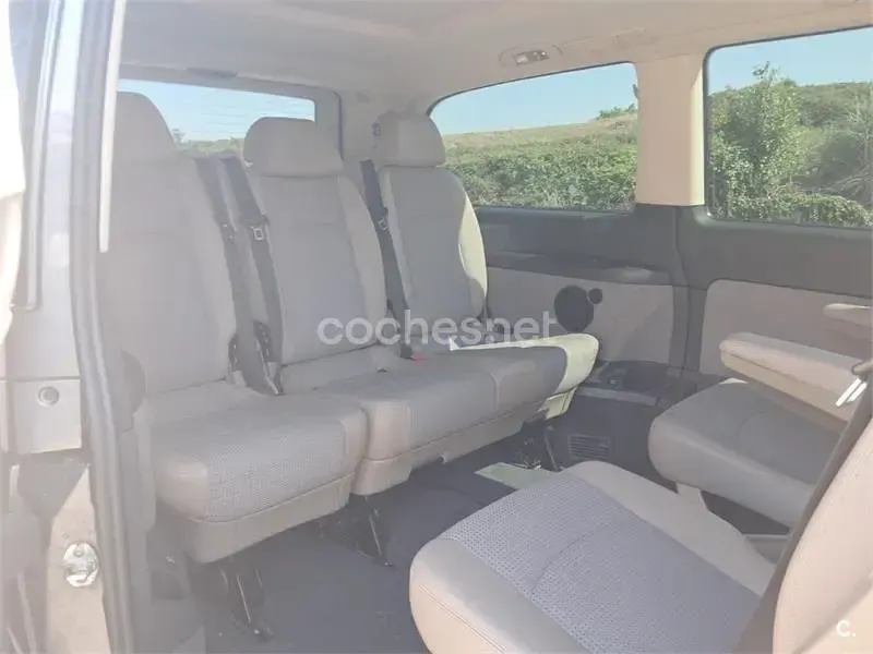 Usado Mercedes Viano 163 CV (119 kW) 2014 Gris / plata Monovolumen