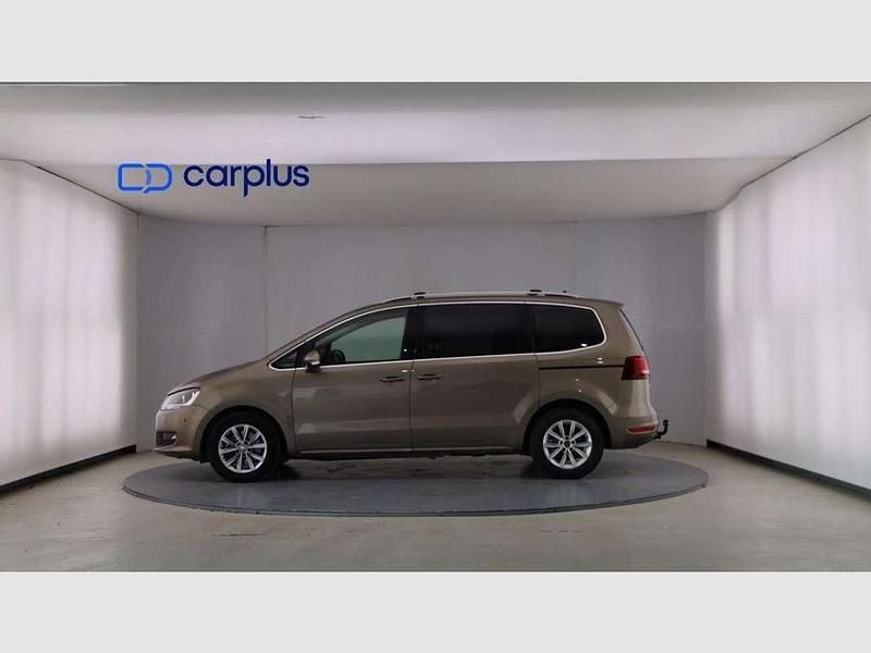 Usado VW Sharan Sportline 150 CV (110 kW) 2017 Gris Monovolumen