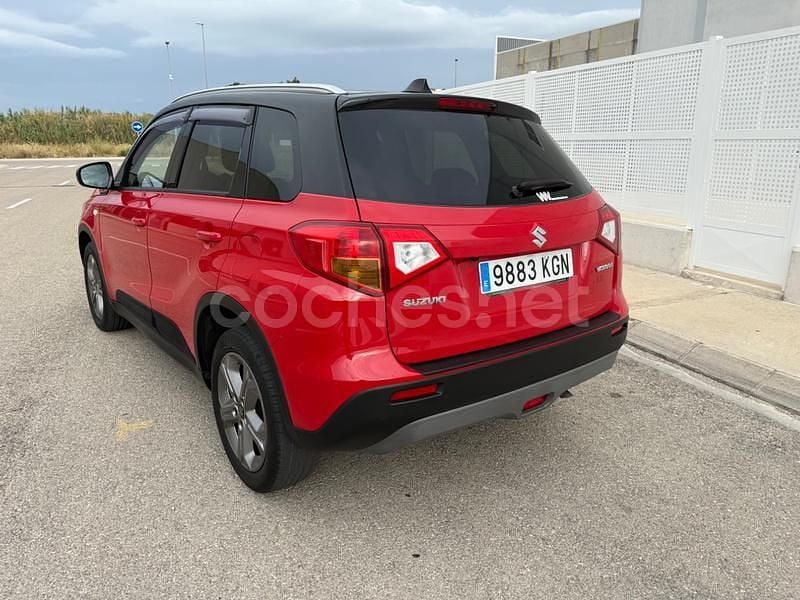 Usado Suzuki Vitara GLX 120 CV (88 kW) 2018 Rojo SUV