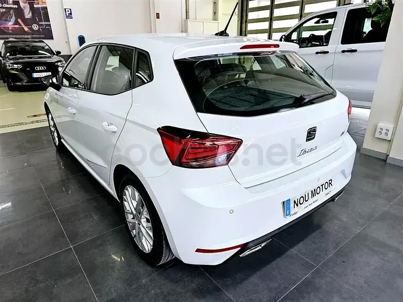 Usado Seat Ibiza FR 115 CV (84 kW) 2025 Blanco Utilitario